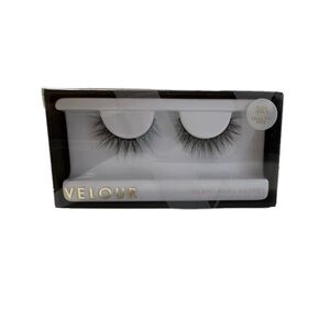 VELOUR – “Lash Next Door”